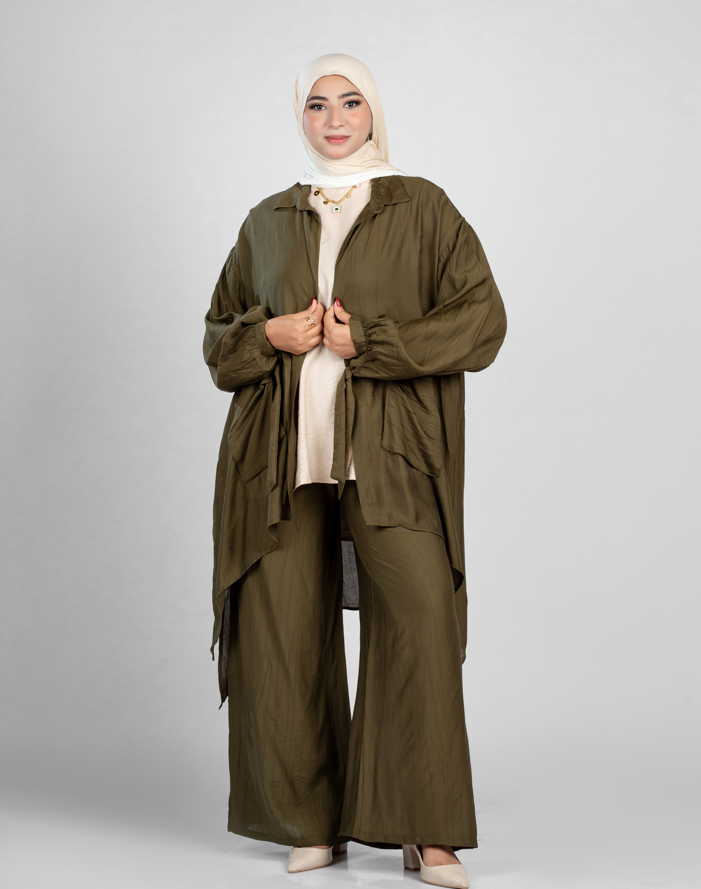 Set in Satin-Like Fabric 1303