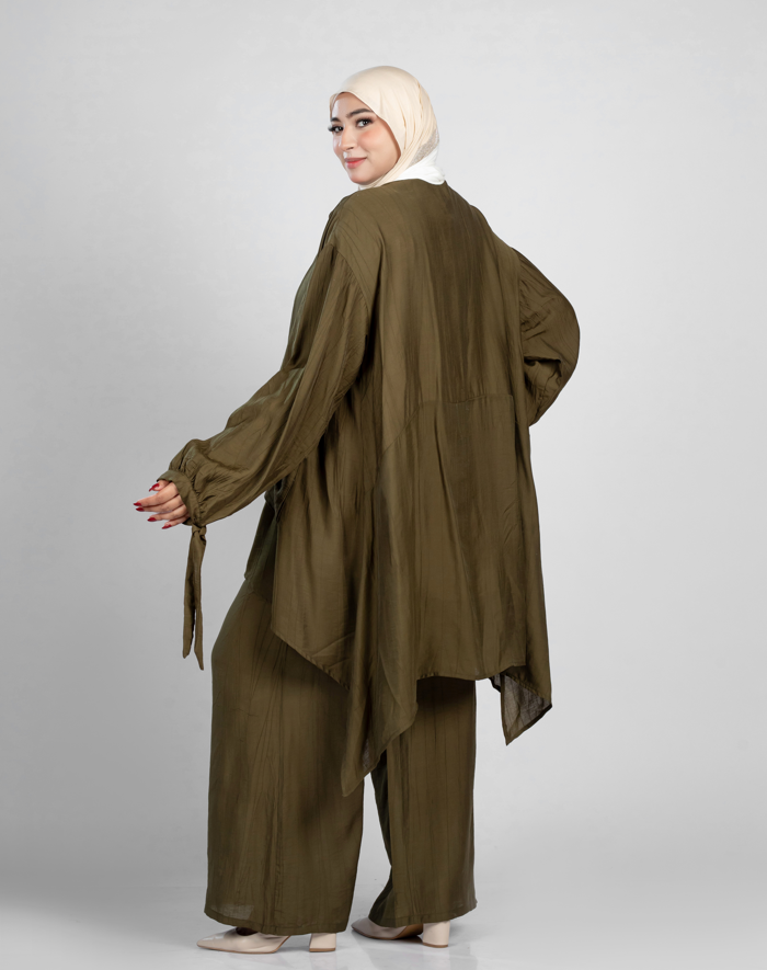 Set in Satin-Like Fabric 1303